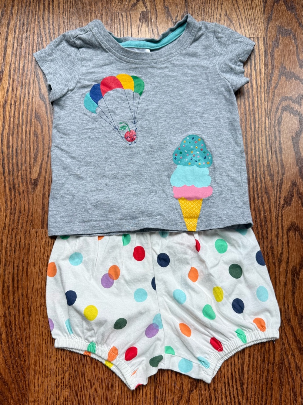 NEW Hanna Andersson Tee and Primary Bubble Shorts Outfit 18-24 Months